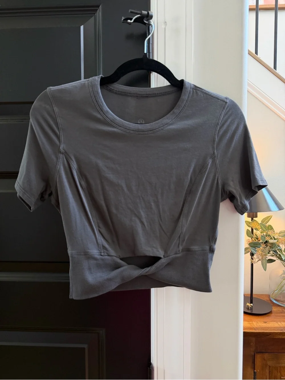 LULULEMON cropped t shirt